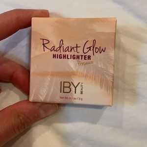 IBY beauty Radiant Glow Highlighter- Prosecco